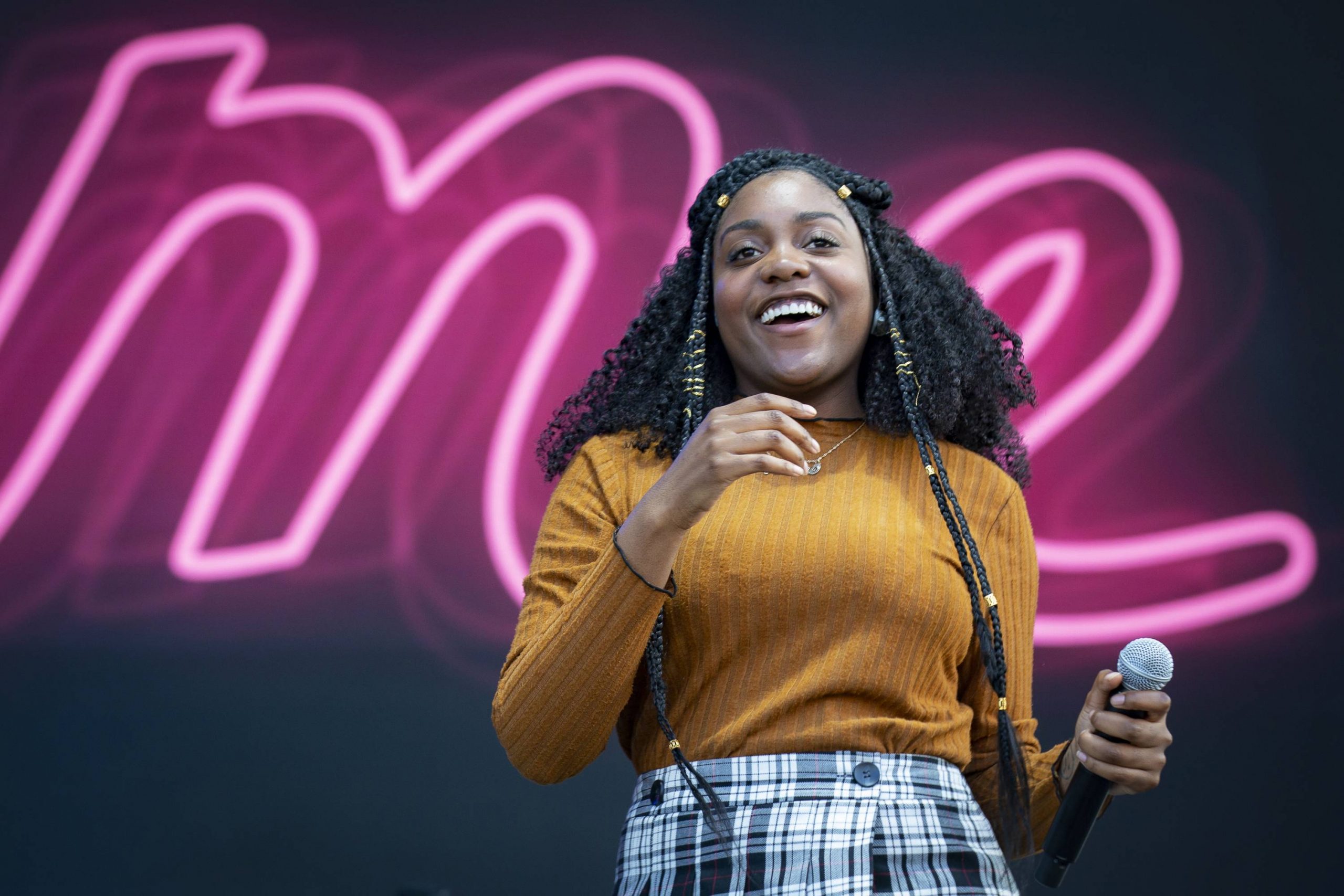 Rapper Noname Opens Library To Serve Black Community - 108soul.com